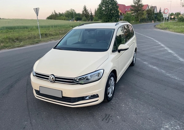 Volkswagen Touran cena 41900 przebieg: 258000, rok produkcji 2017 z Nidzica małe 407